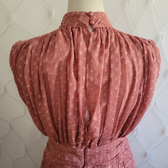 Boohoo Occasion Swiss Dot Gathered Dress / Dusky Rose / US Size 6 - Picture 7 of 10